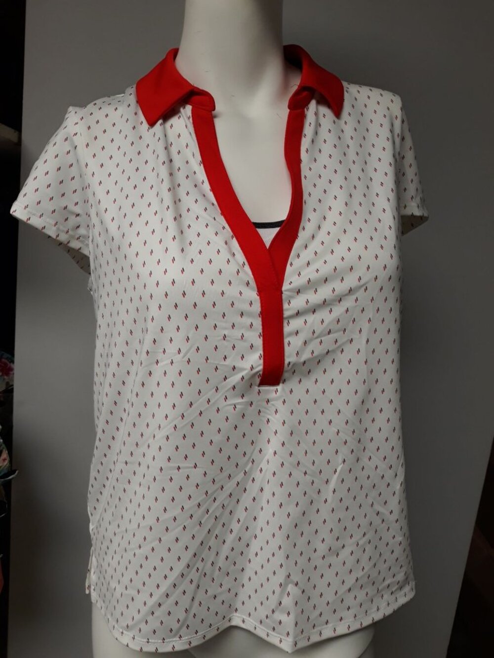 Lucky in Love Women's Golf Pull Over Shirt White Size 12 NEW WITH TAGS!